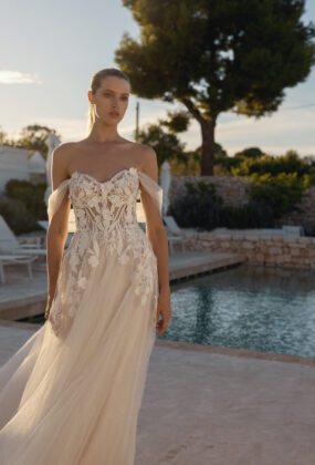 6.3Adorious Collection_Arieke_CU Front_7
